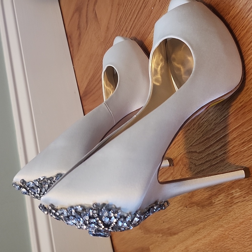 Badgley Mischka Heels - Picture 9 of 14
